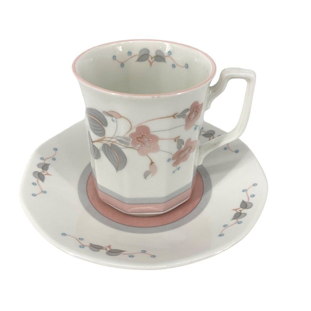 Queens Fine Bone China Francine Pattern Cup Mug Saucer England Vintage 2965